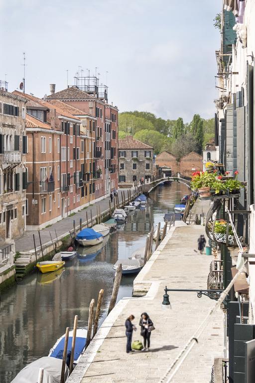 Grand Palace Venice Canal View 아파트 외부 사진